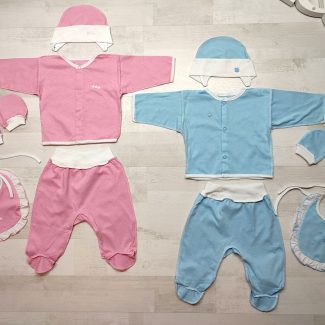Комплект одежды для малышей