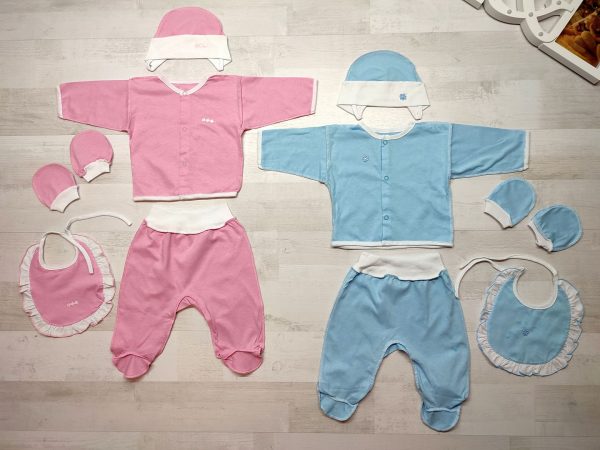 Комплект одежды для малышей