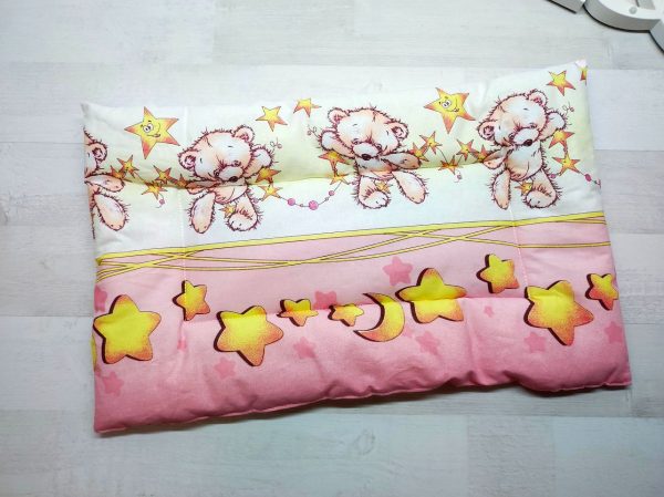 Подушка для малыша в кроватку розовая с мишками